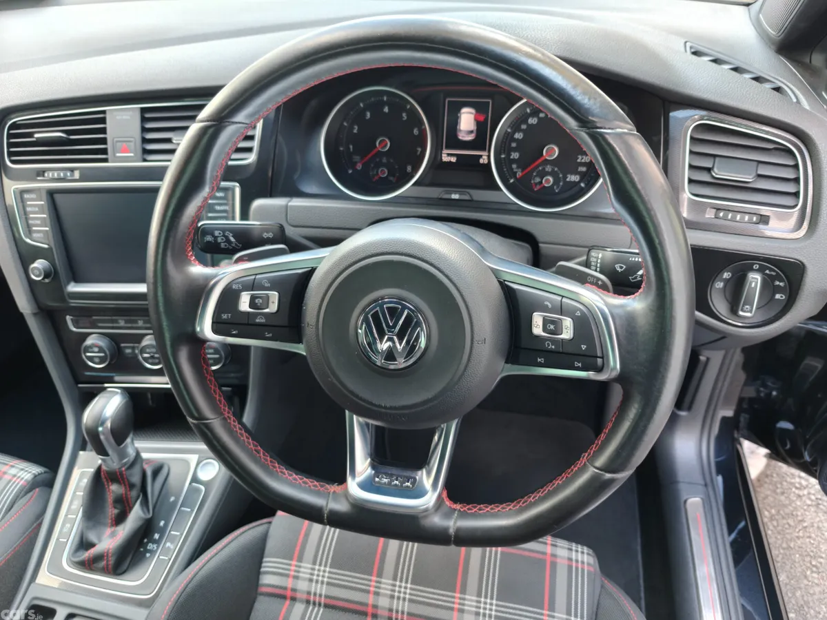 Volkswagen Golf Hatchback, Petrol, 2013, Black