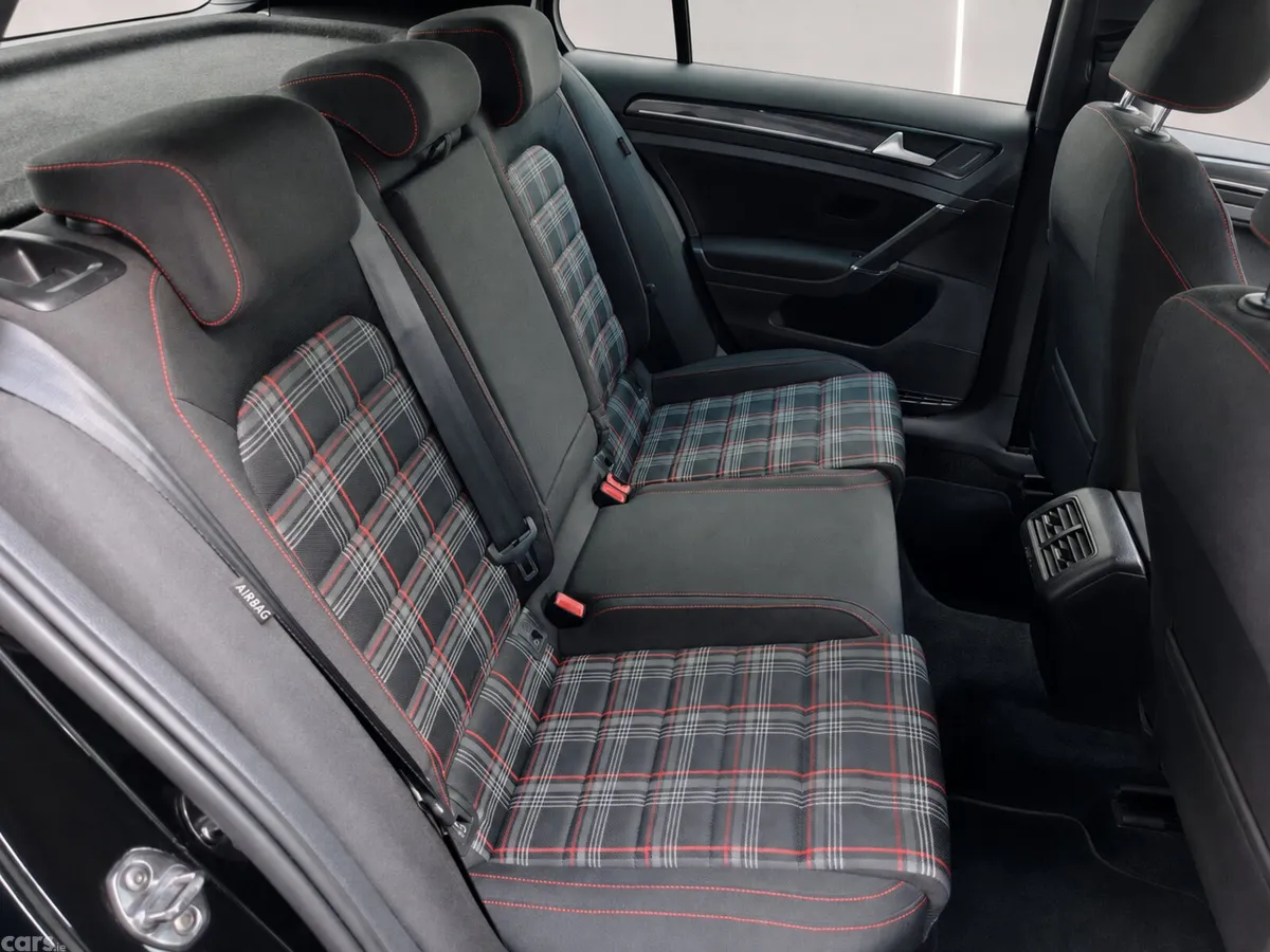 Volkswagen Golf Hatchback, Petrol, 2013, Black