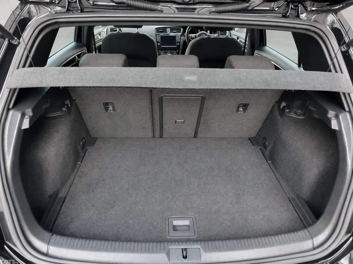 Volkswagen Golf Hatchback, Petrol, 2013, Black