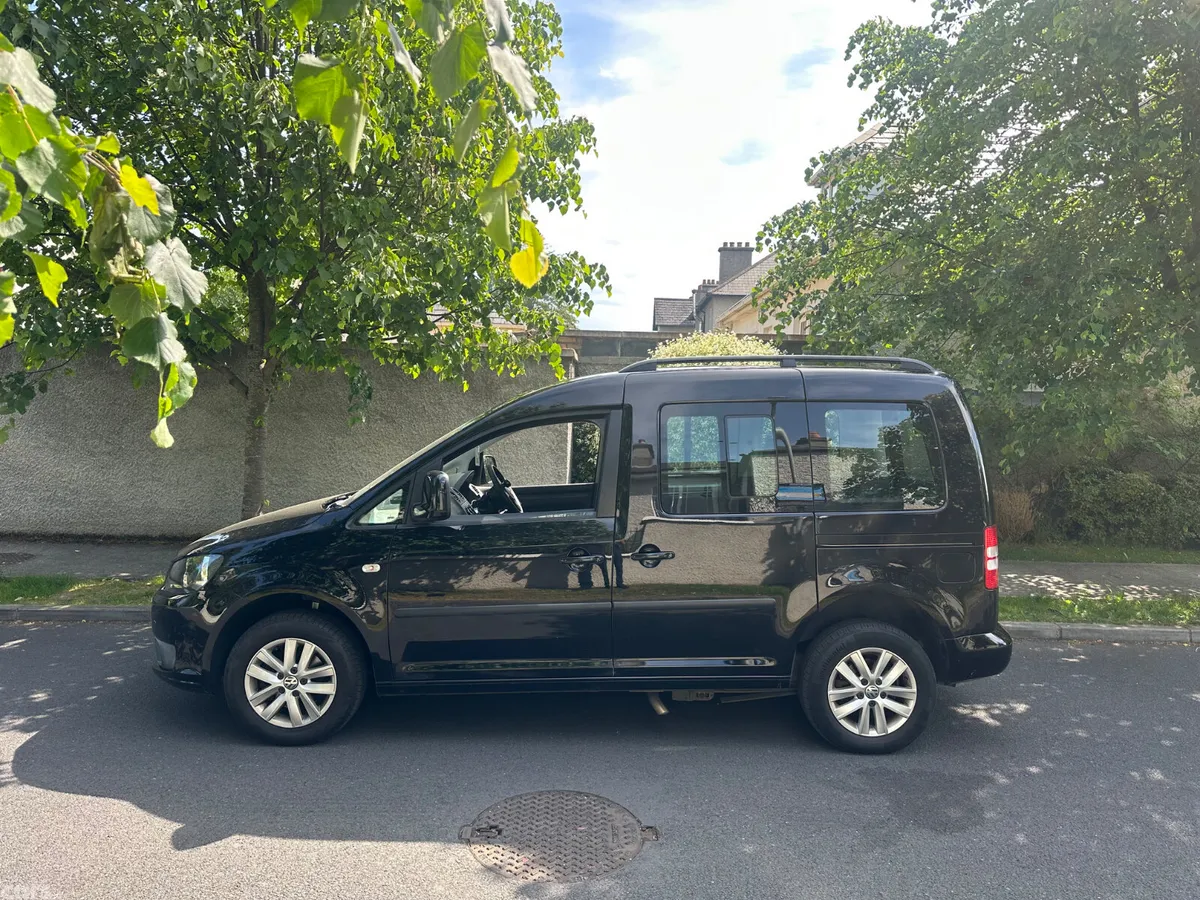 Volkswagen Caddy Van, Diesel, 2013, Black