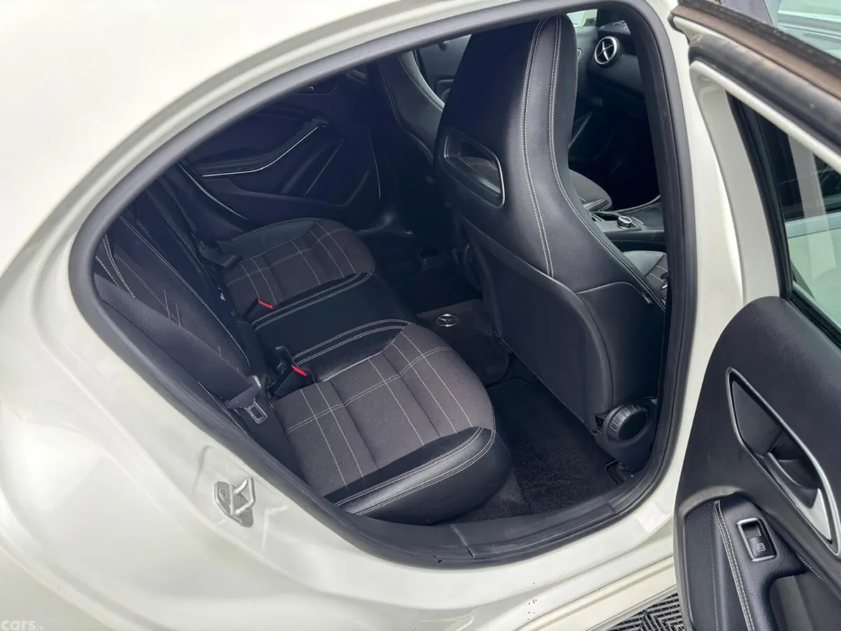 Mercedes-Benz A-Class Hatchback, Petrol, 2014, White