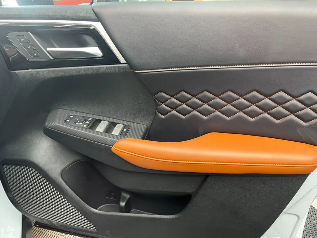 Mitsubishi Outlander SUV, Petrol Plug-in Hybrid, 2024, White