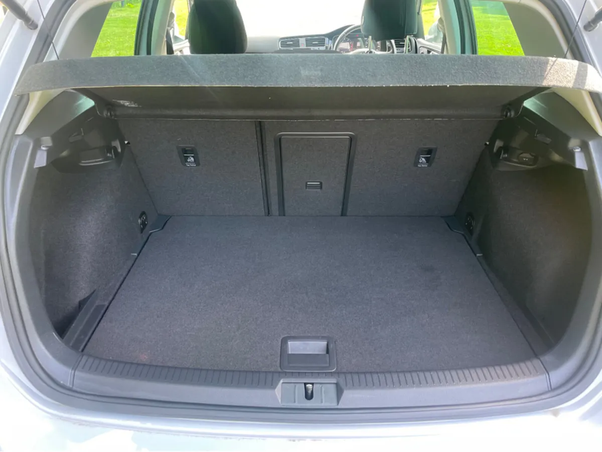 Volkswagen Golf Hatchback, Petrol, 2017, White