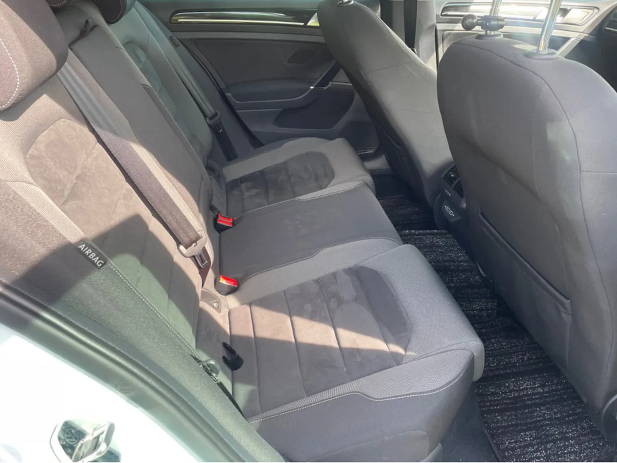 Volkswagen Golf Hatchback, Petrol, 2017, White