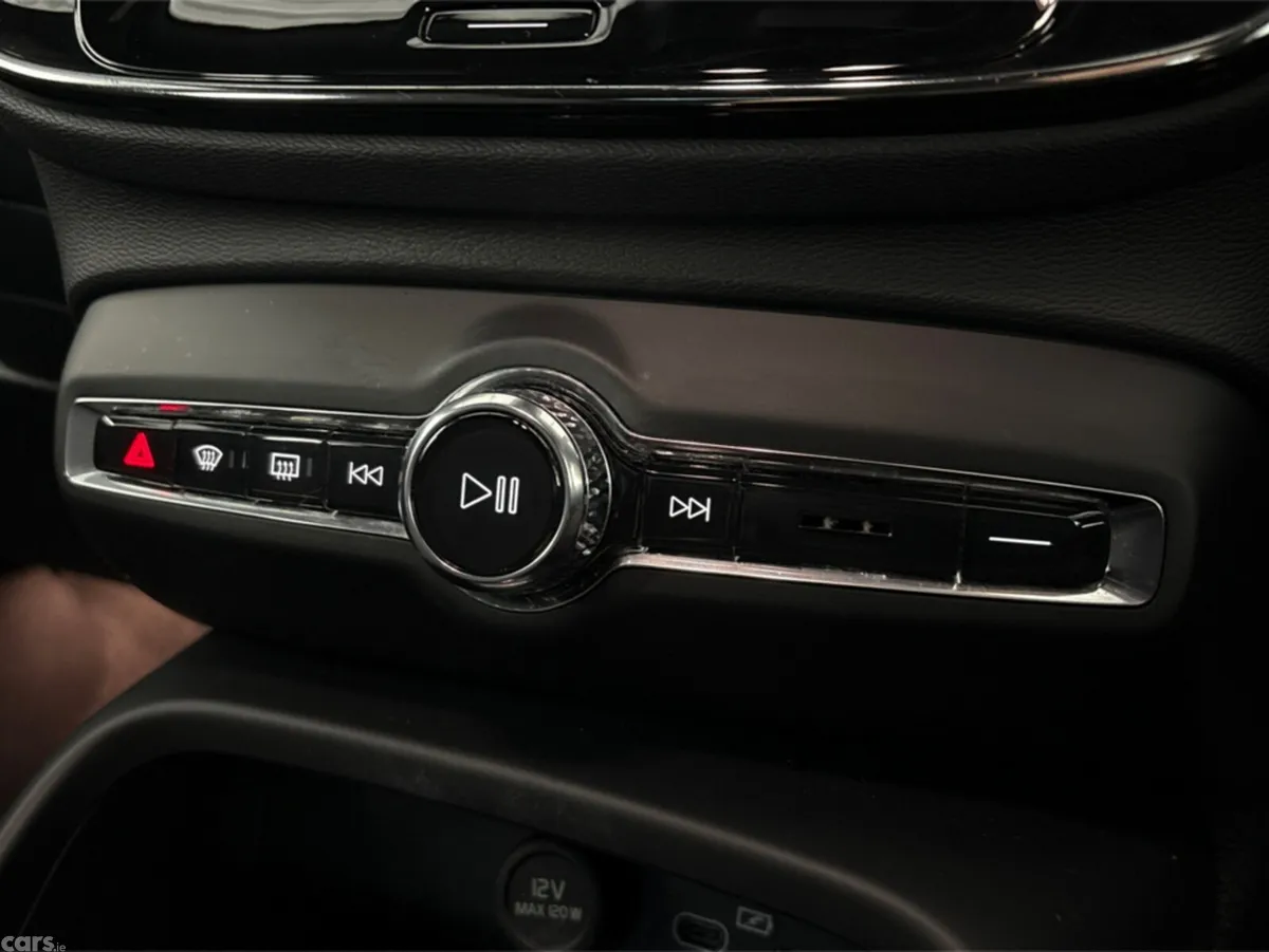 Volvo XC40 Estate, Electric, 2023, Blue