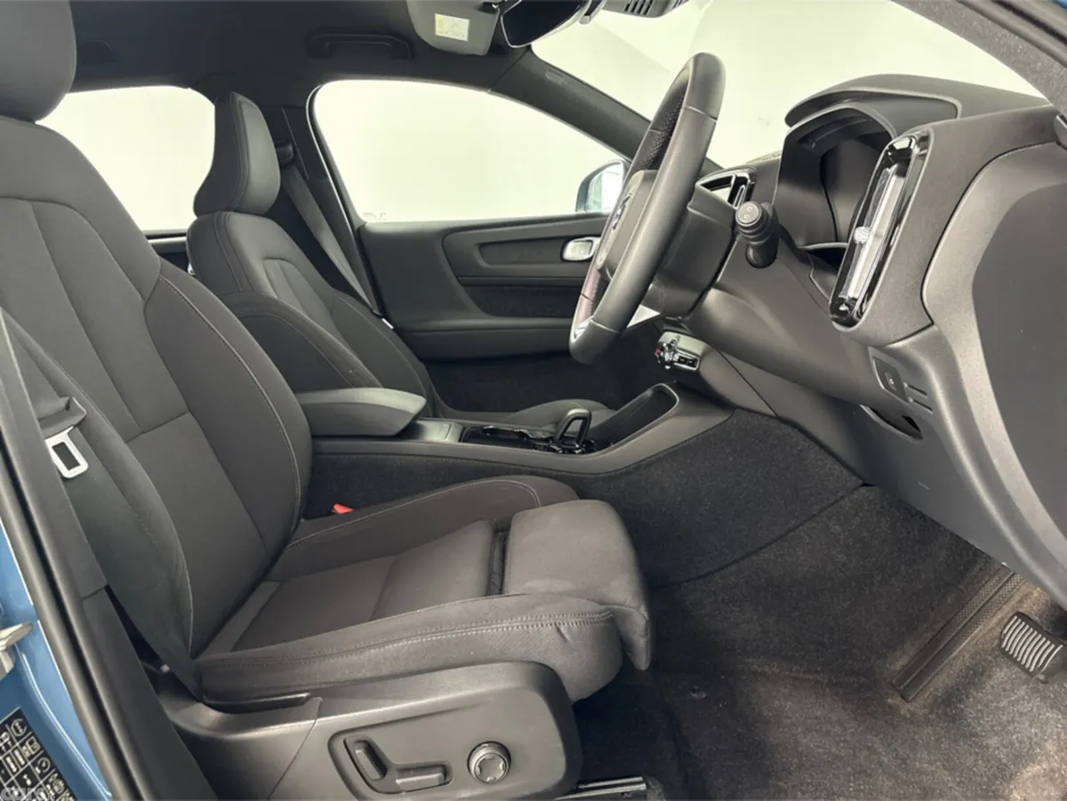 Volvo XC40 Estate, Electric, 2023, Blue