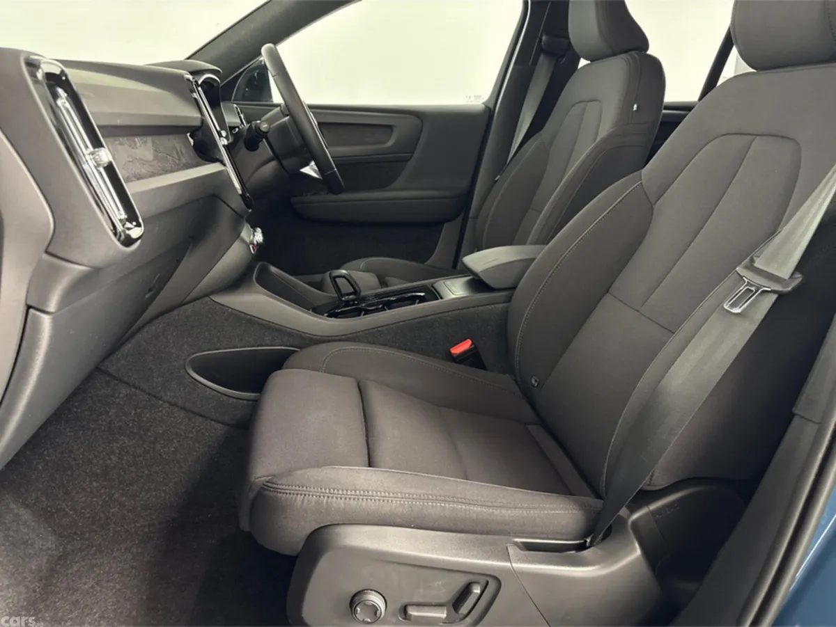 Volvo XC40 Estate, Electric, 2023, Blue