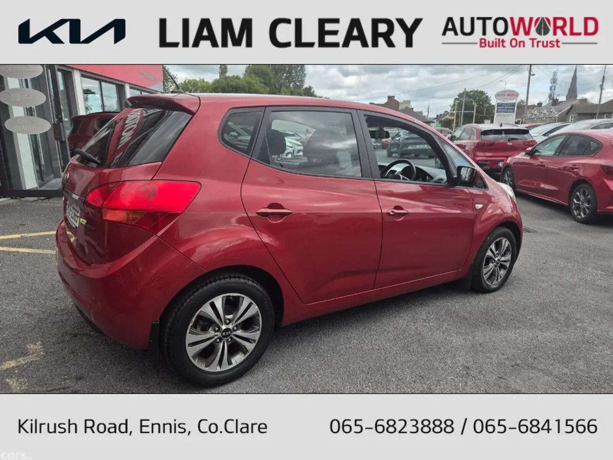 Kia Venga MPV, Diesel, 2016, Red