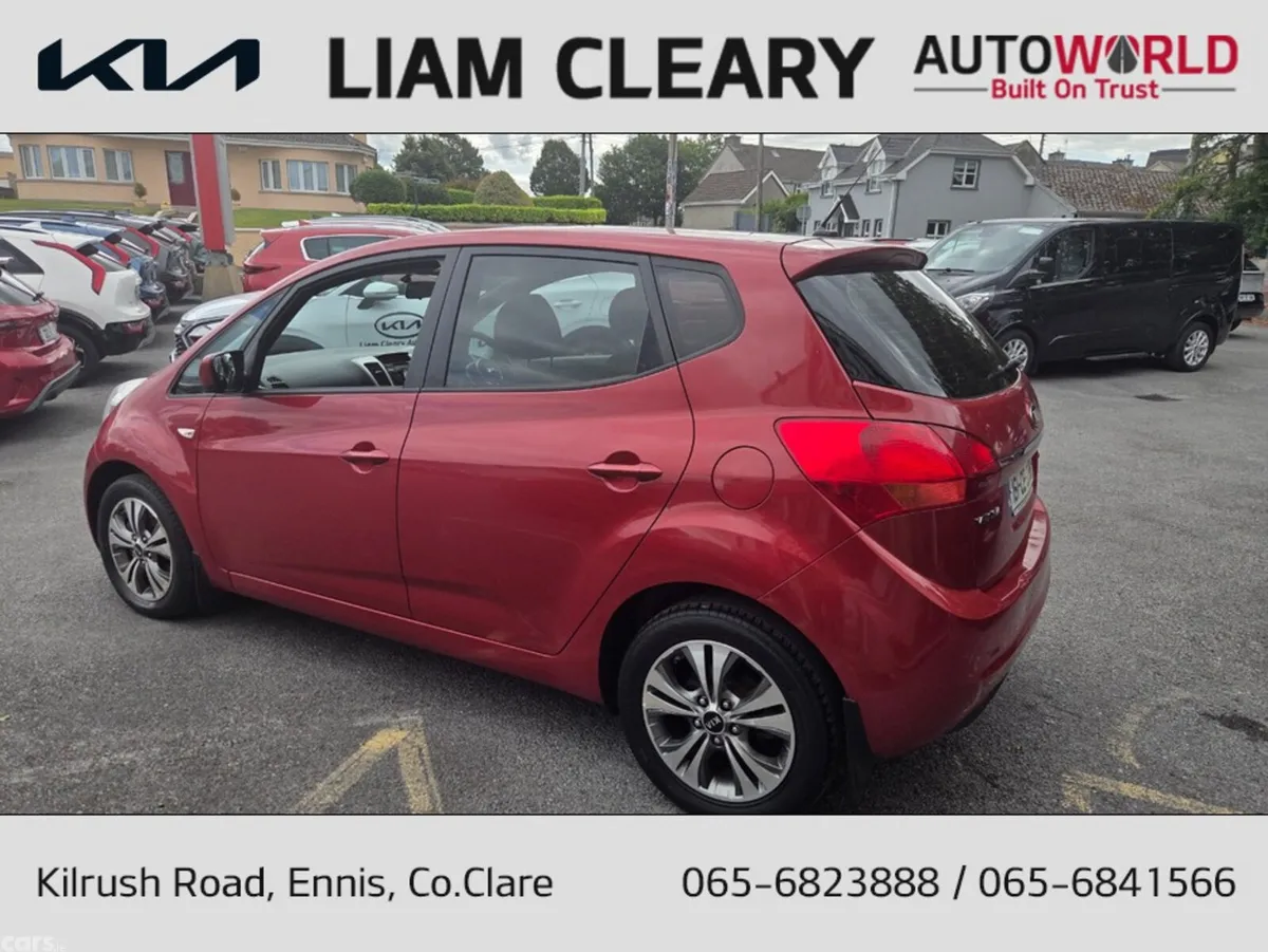 Kia Venga MPV, Diesel, 2016, Red