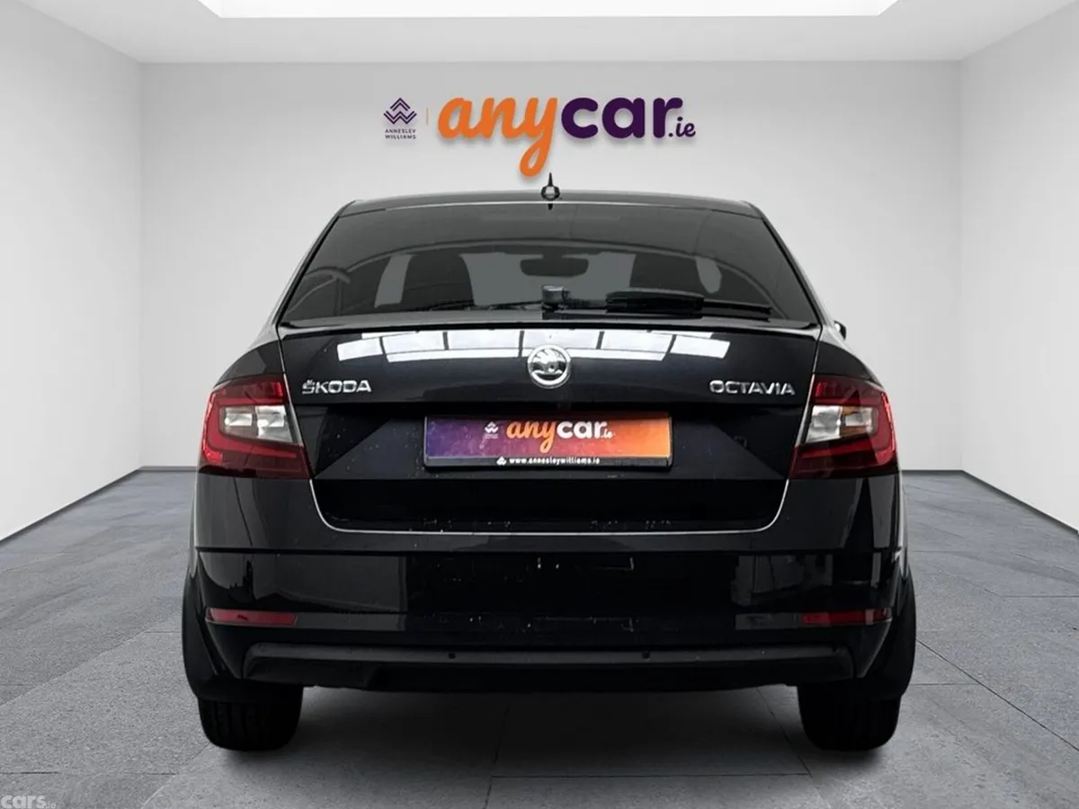 Skoda Octavia Saloon, Petrol, 2020, Black
