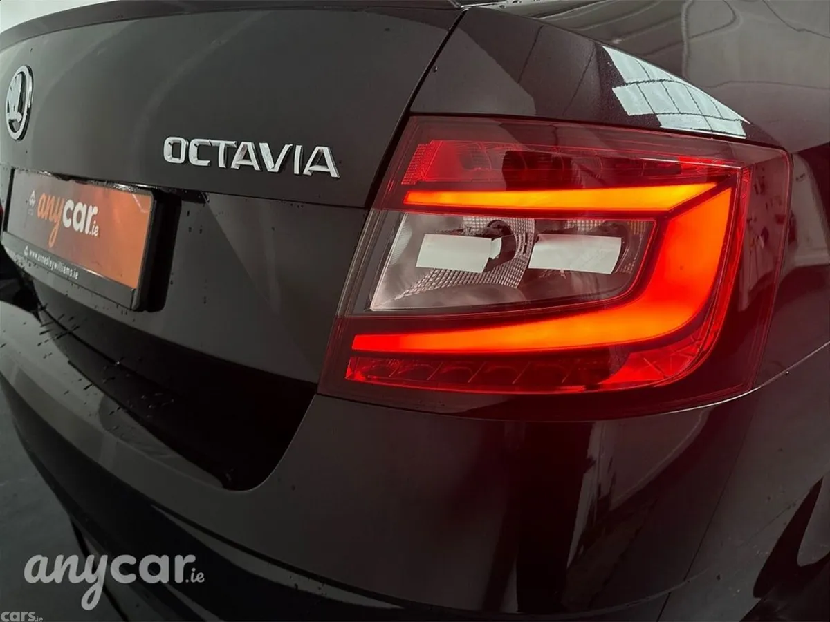 Skoda Octavia Saloon, Petrol, 2020, Black