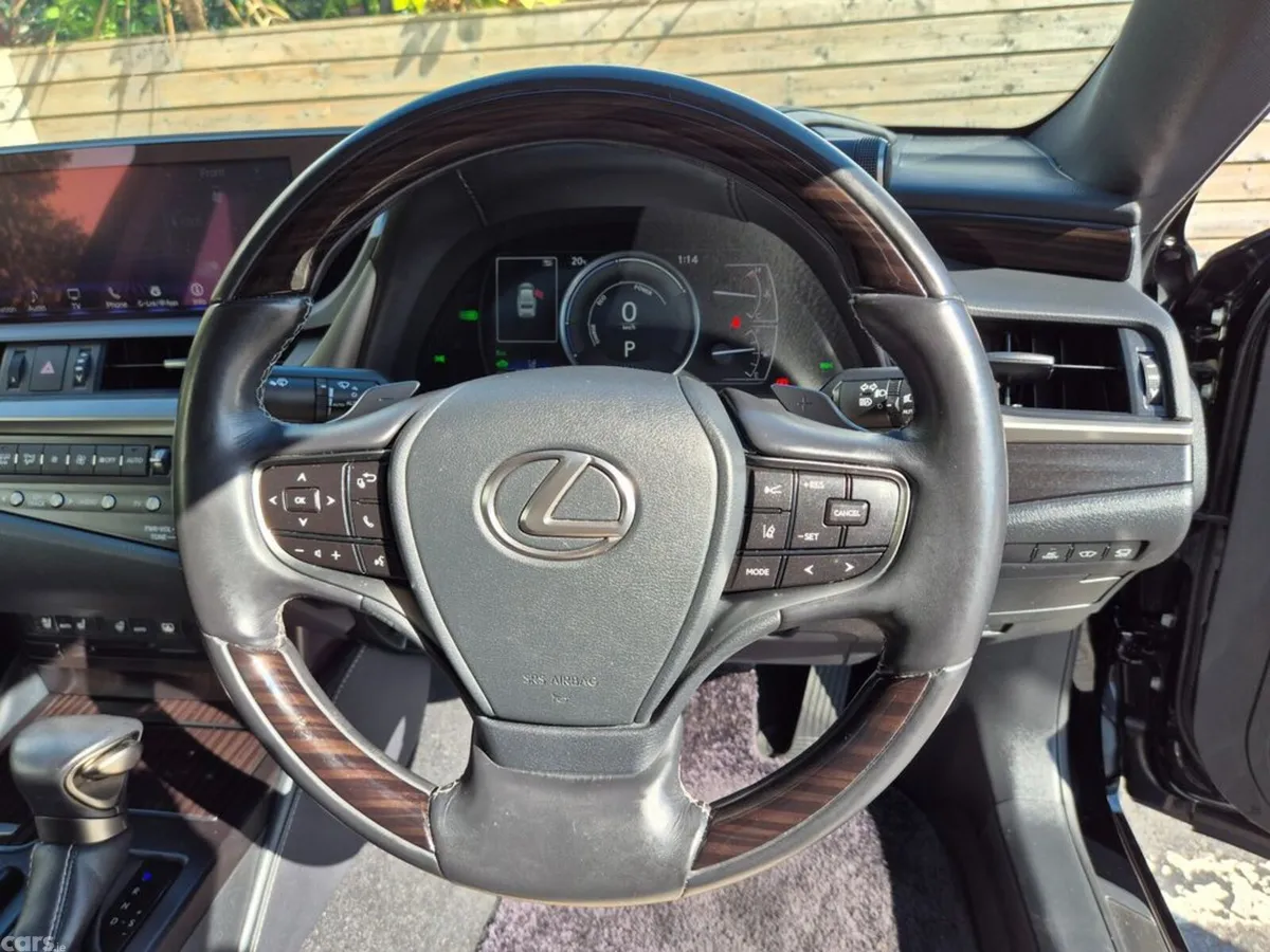 Lexus ES Saloon, Petrol Hybrid, 2021, Black