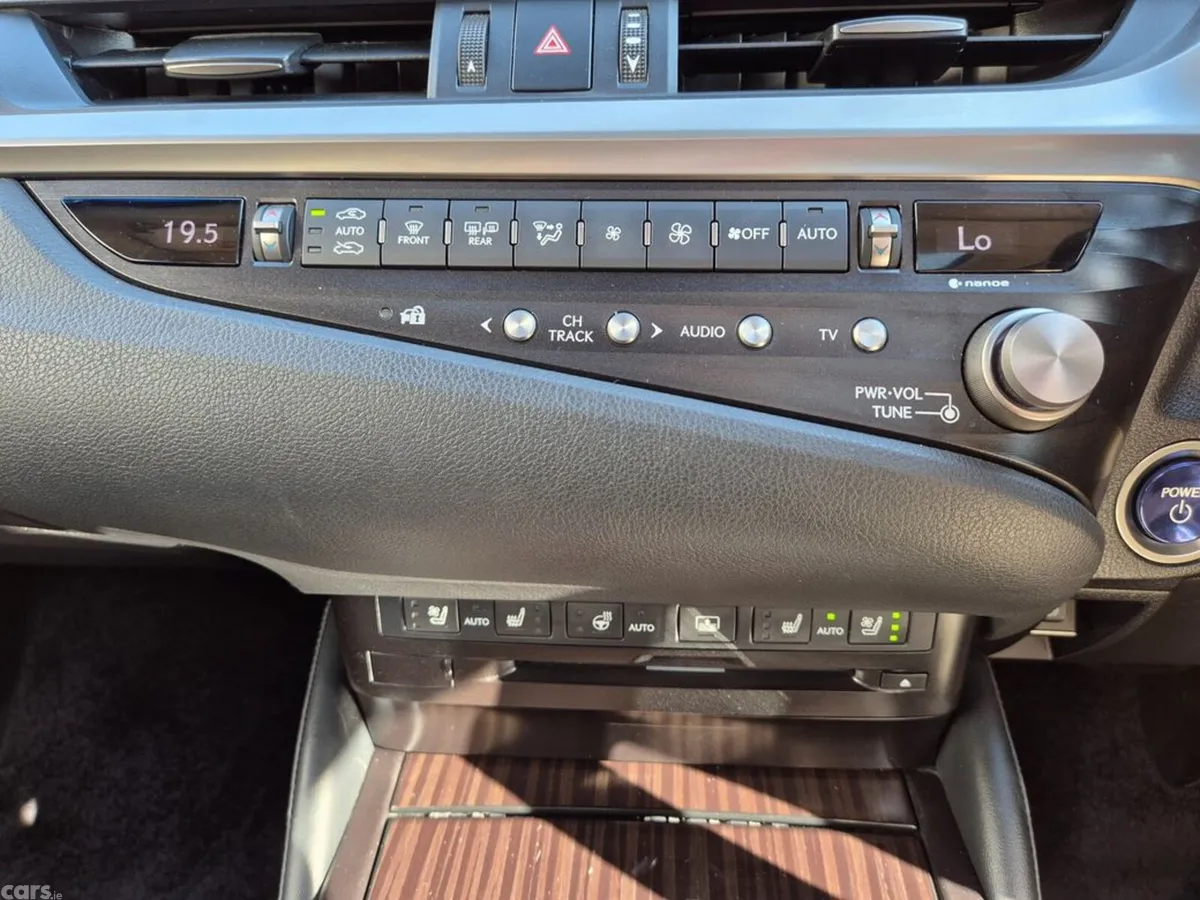 Lexus ES Saloon, Petrol Hybrid, 2021, Black