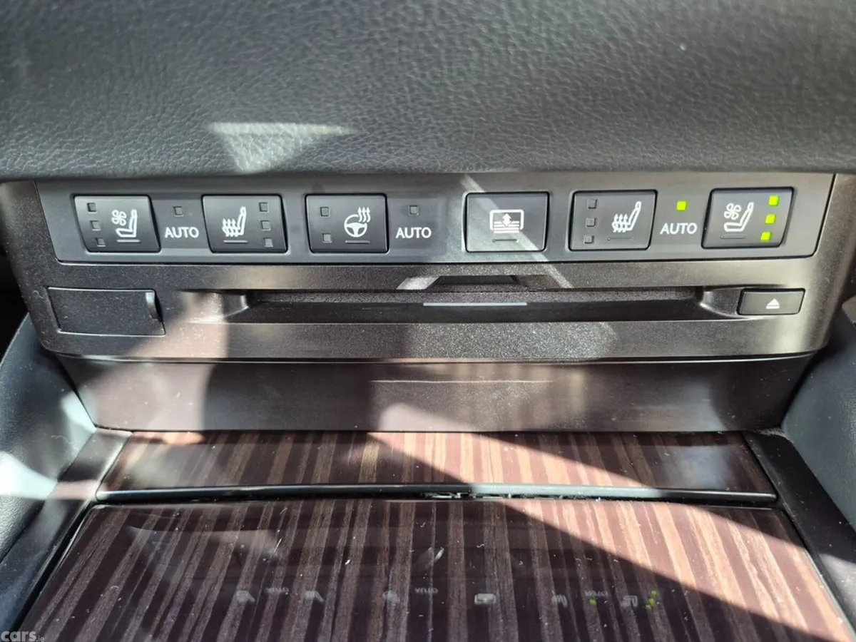 Lexus ES Saloon, Petrol Hybrid, 2021, Black