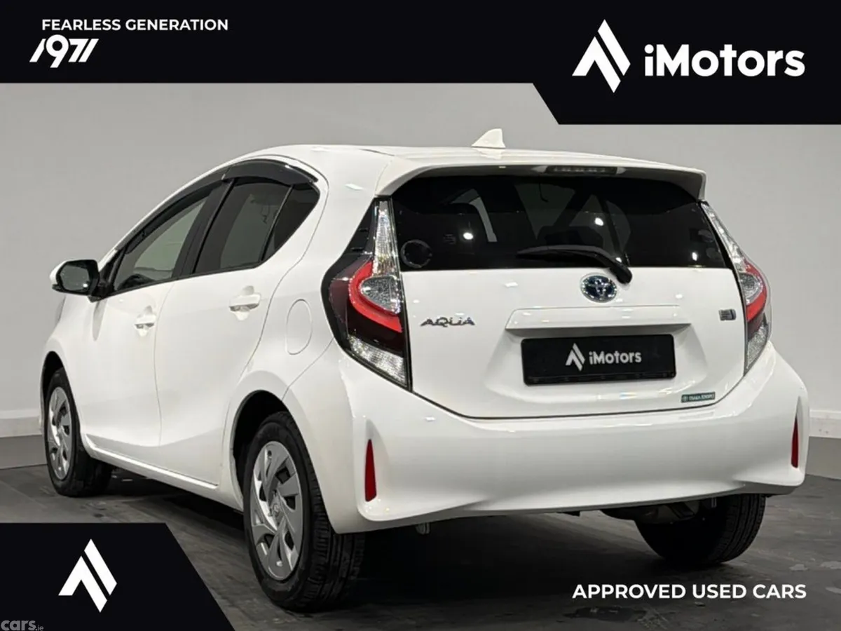 Toyota Aqua Hatchback, Petrol Hybrid, 2021, White
