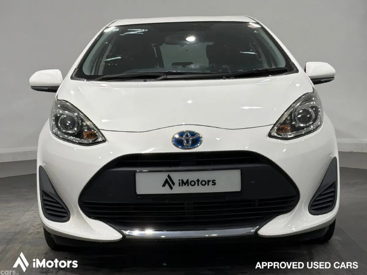 Toyota Aqua Hatchback, Petrol Hybrid, 2021, White