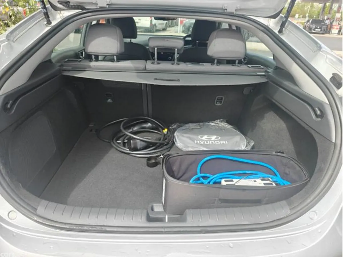 Hyundai IONIQ Hatchback, Electric, 2021, Silver