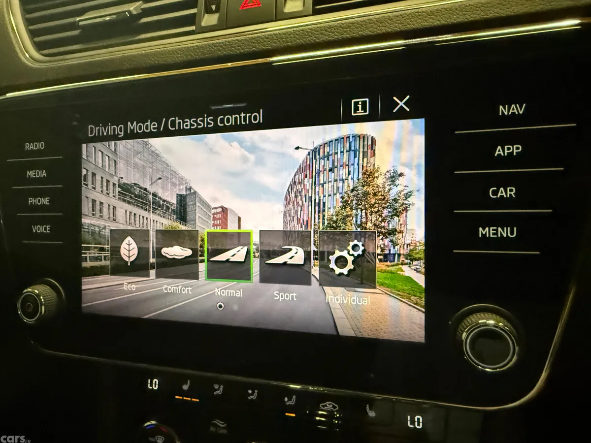 Skoda Superb Estate, Petrol Plug-in Hybrid, 2023, Grey