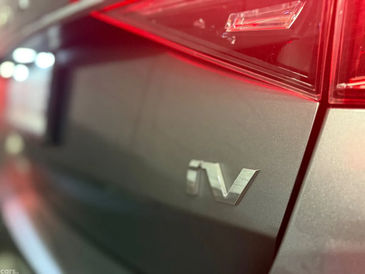 Skoda Superb Estate, Petrol Plug-in Hybrid, 2023, Grey