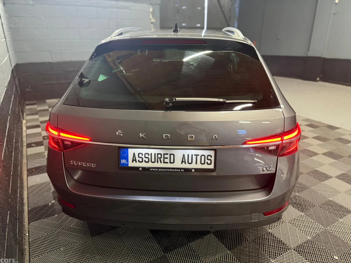 Skoda Superb Estate, Petrol Plug-in Hybrid, 2023, Grey