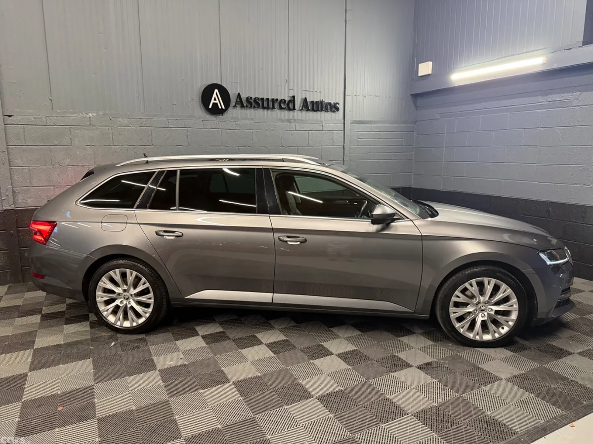 Skoda Superb Estate, Petrol Plug-in Hybrid, 2023, Grey