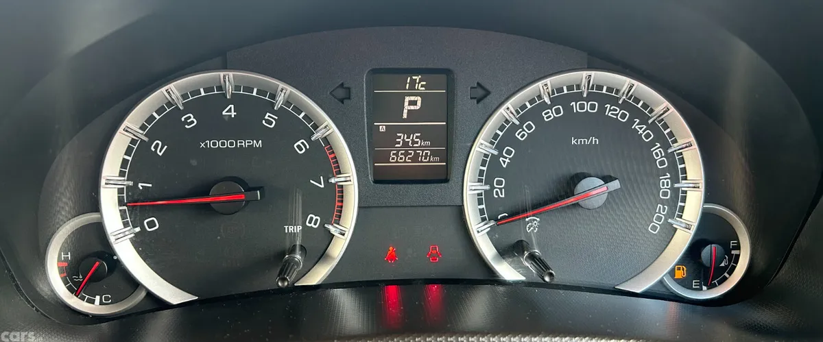 Suzuki Swift Hatchback, Petrol, 2016, Silver