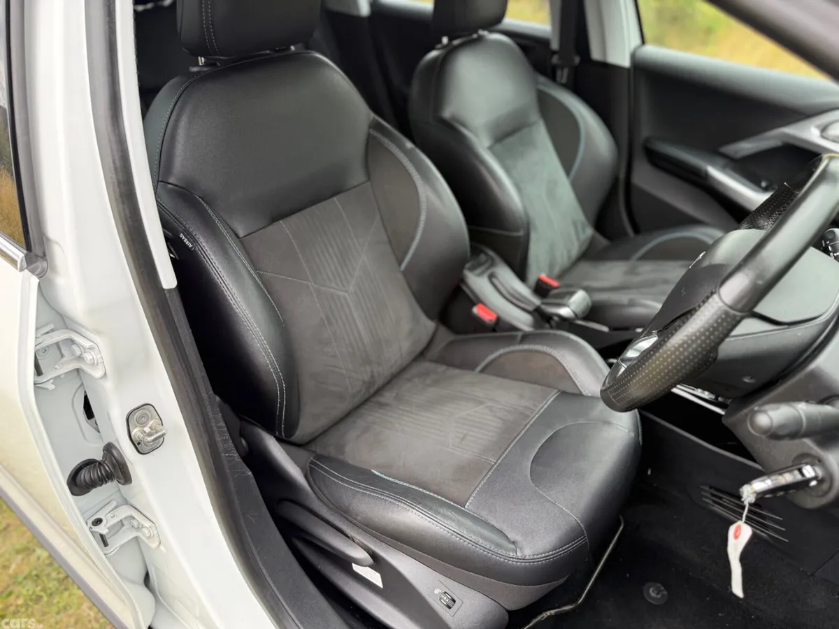 Peugeot 2008 SUV, Petrol, 2018, White
