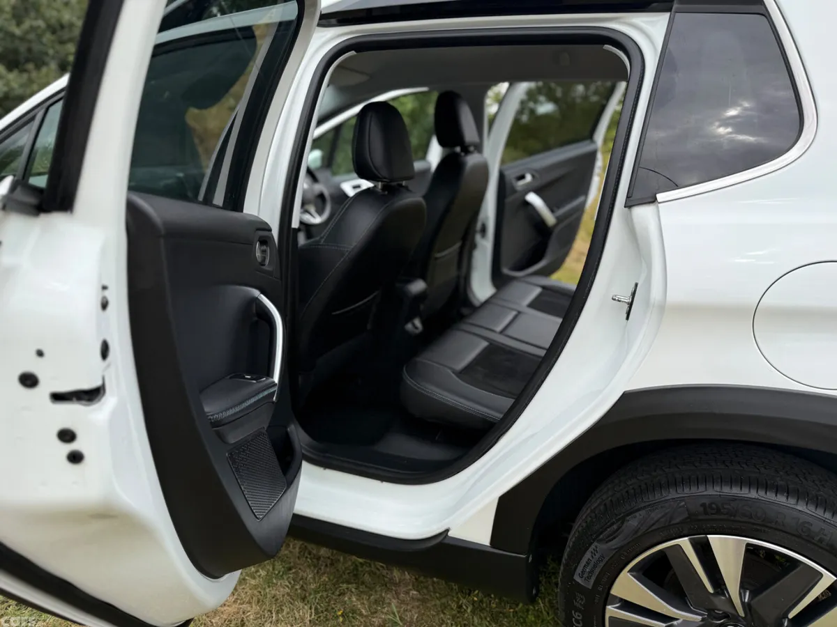 Peugeot 2008 SUV, Petrol, 2018, White
