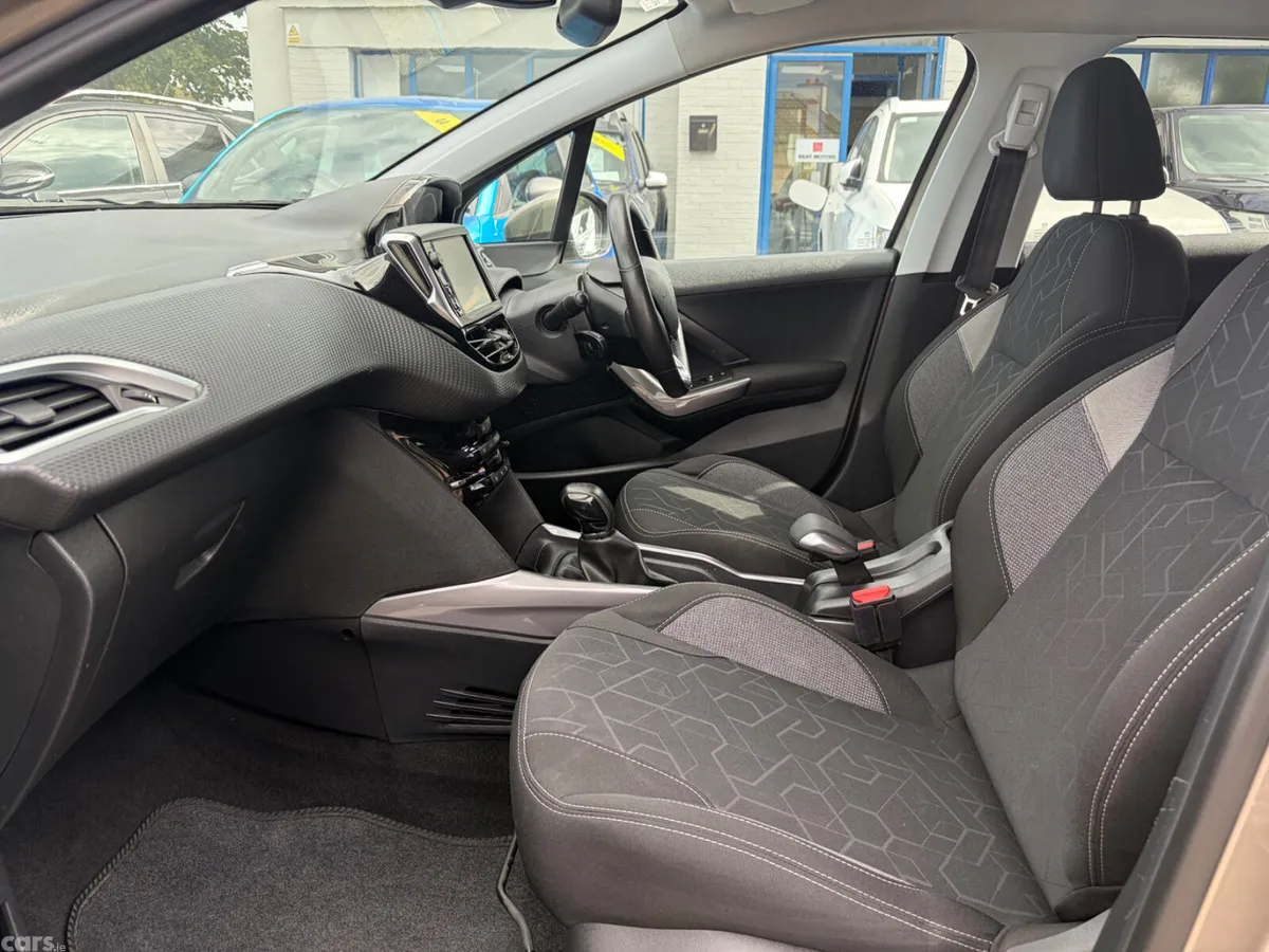 Peugeot 2008 SUV, Diesel, 2016, Grey