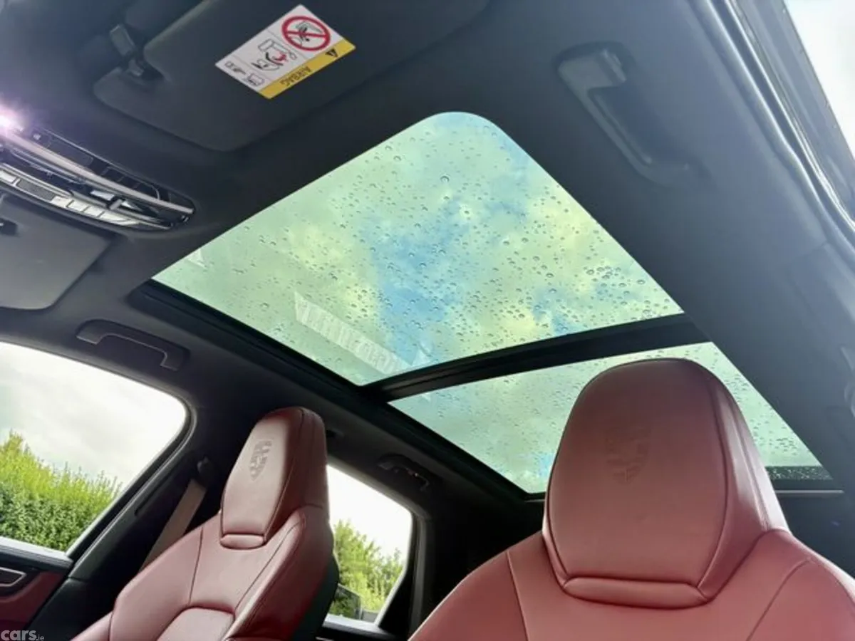 Porsche Cayenne Estate, Petrol Plug-in Hybrid, 2023, Black