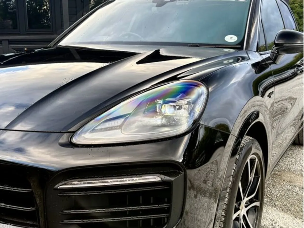 Porsche Cayenne Estate, Petrol Plug-in Hybrid, 2023, Black