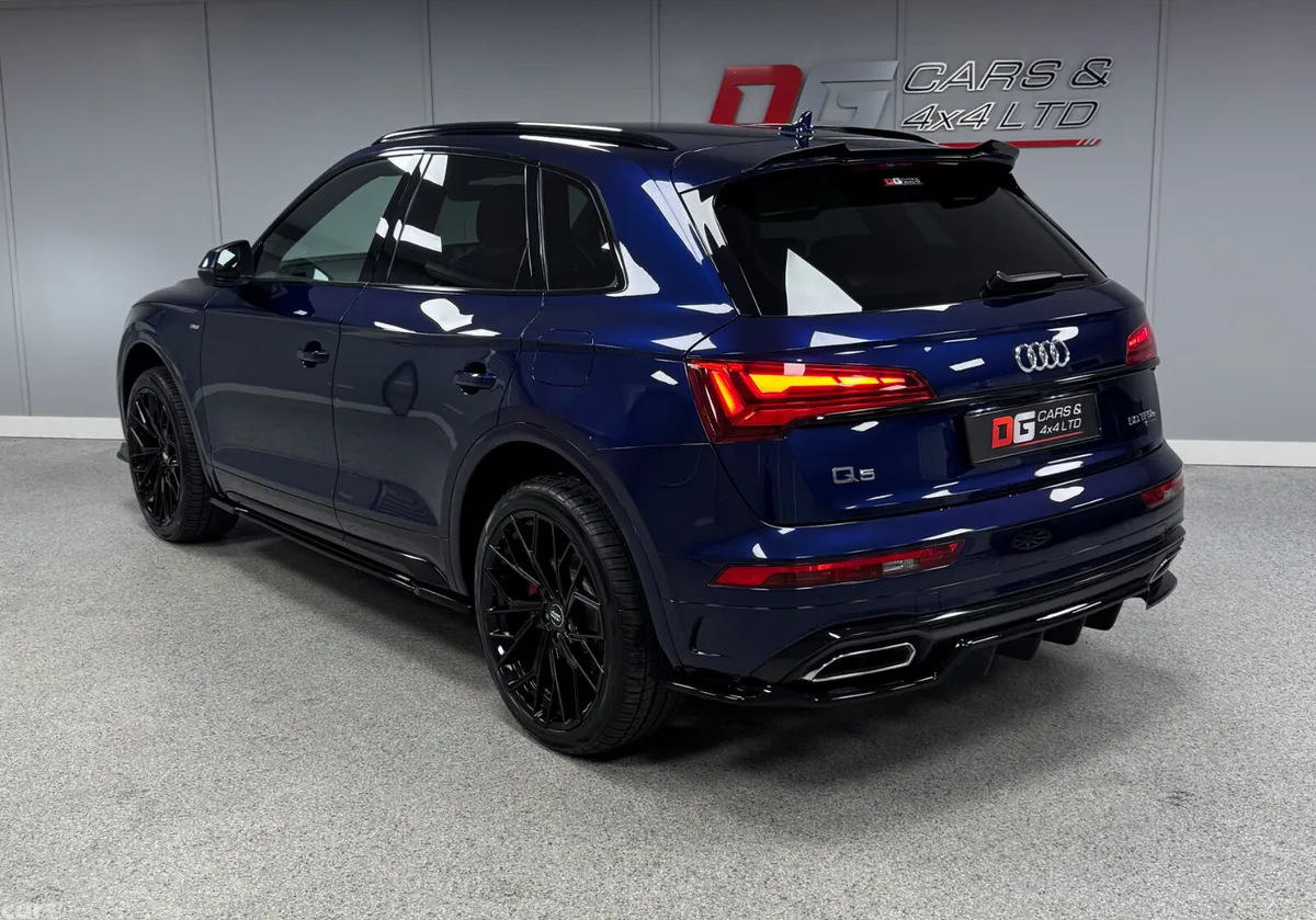 Audi Q5 SUV, Petrol Hybrid, 2023, Blue