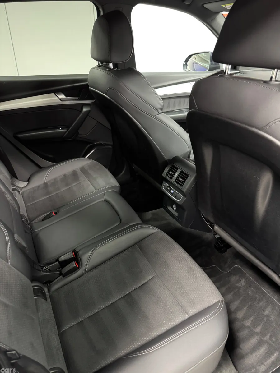 Audi Q5 SUV, Petrol Hybrid, 2023, Blue