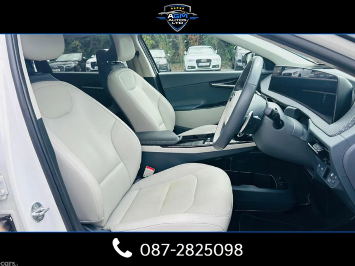 Kia EV6 MPV, Electric, 2022, White