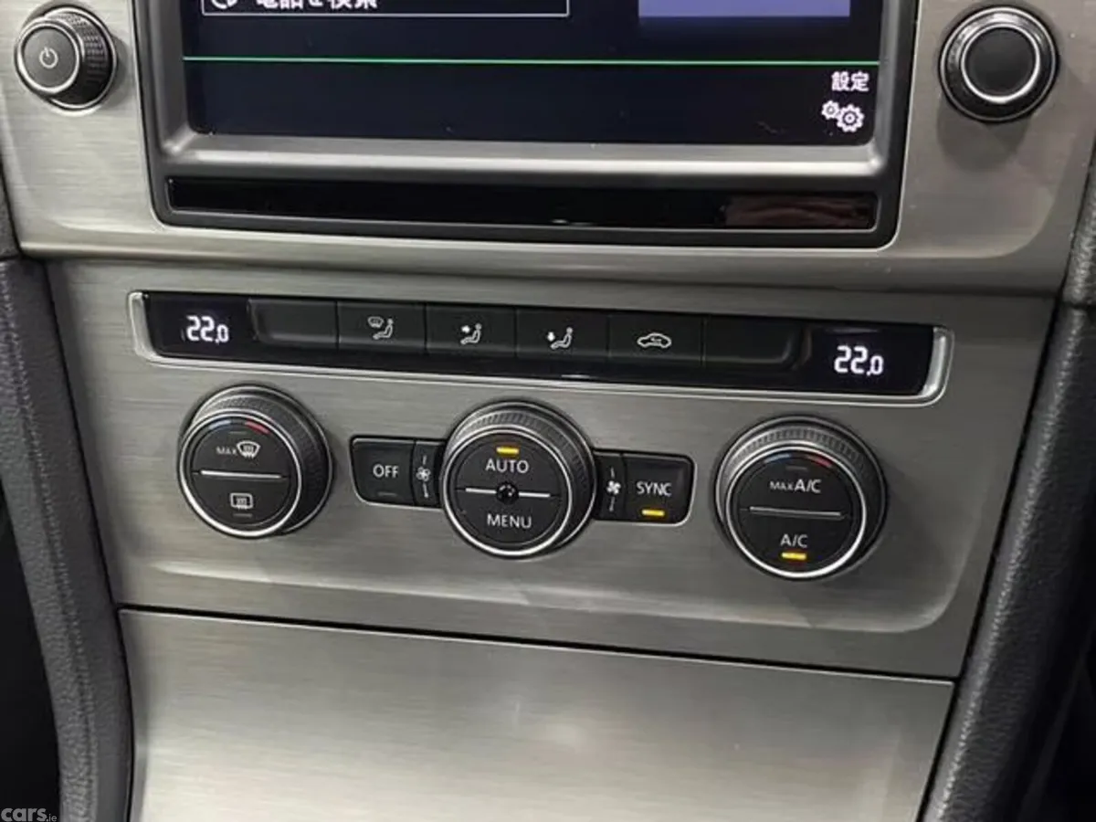 Volkswagen Golf Estate, Petrol, 2014, Silver