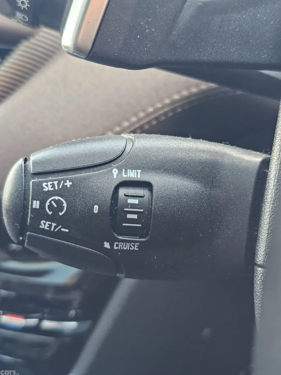 Peugeot 2008 Estate, Petrol, 2014, Grey