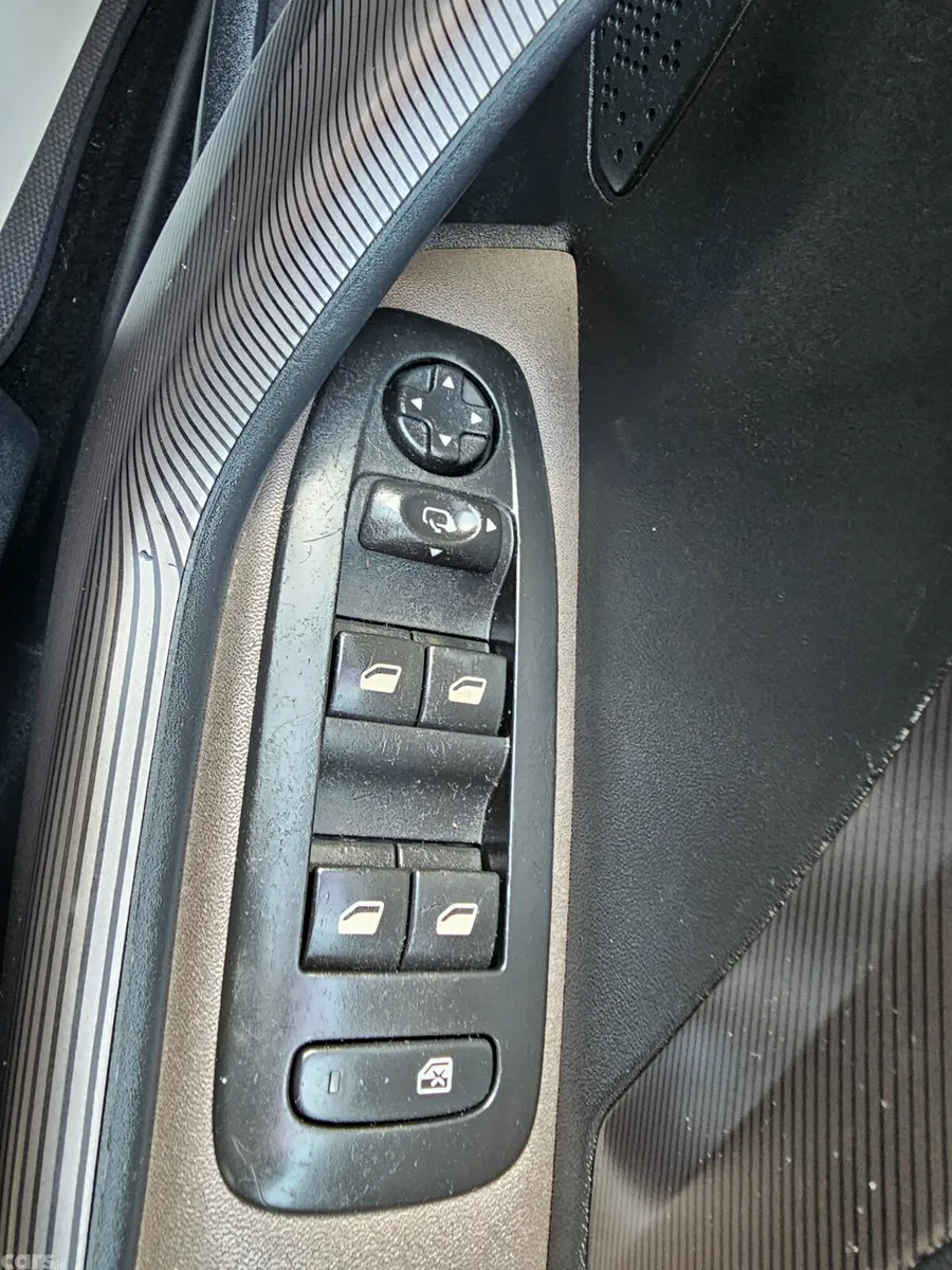 Peugeot 2008 Estate, Petrol, 2014, Grey