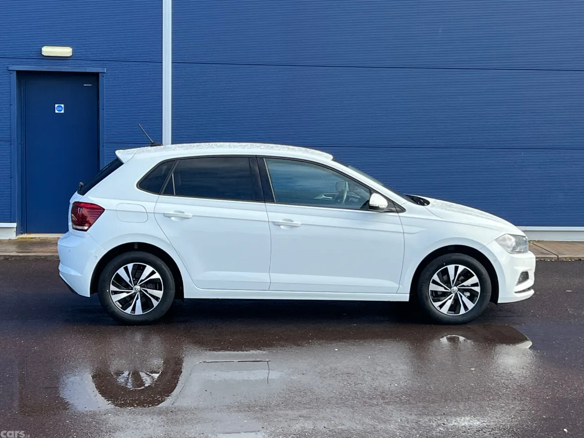 Volkswagen Polo Hatchback, Petrol, 2018, White