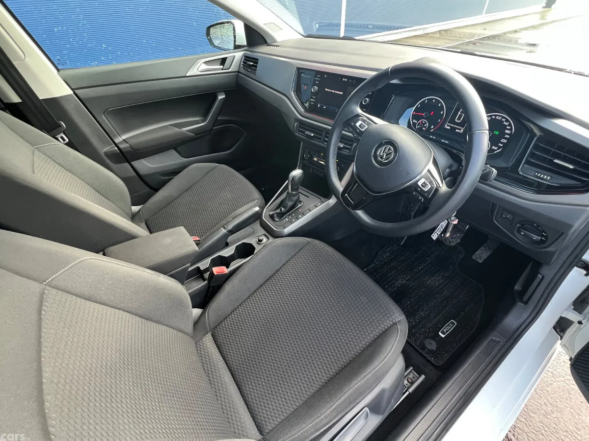 Volkswagen Polo Hatchback, Petrol, 2018, White