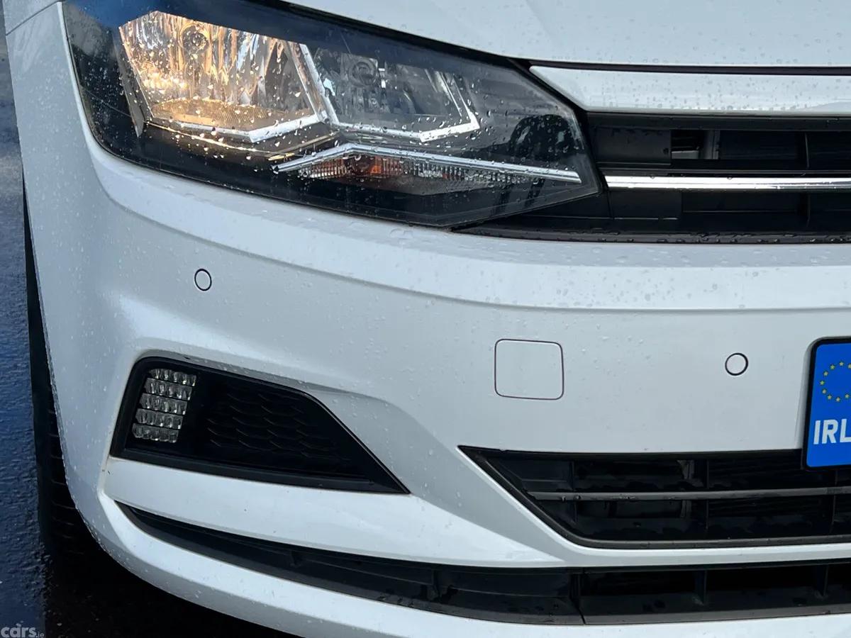Volkswagen Polo Hatchback, Petrol, 2018, White