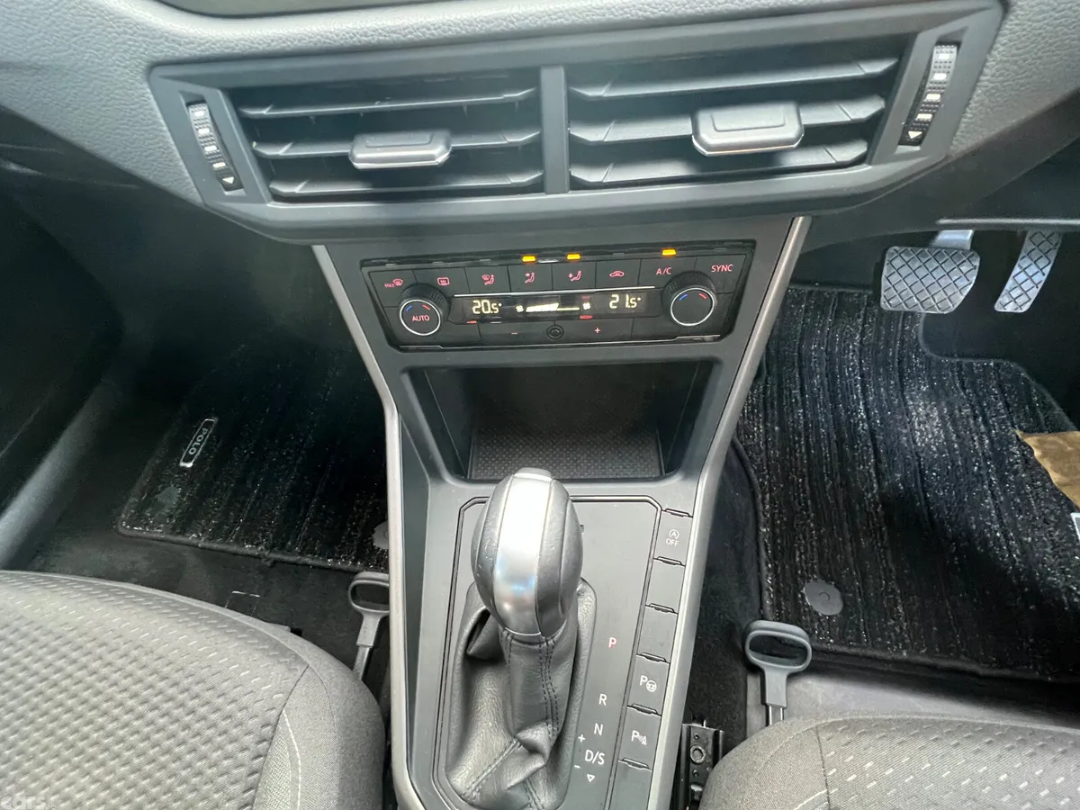 Volkswagen Polo Hatchback, Petrol, 2018, White