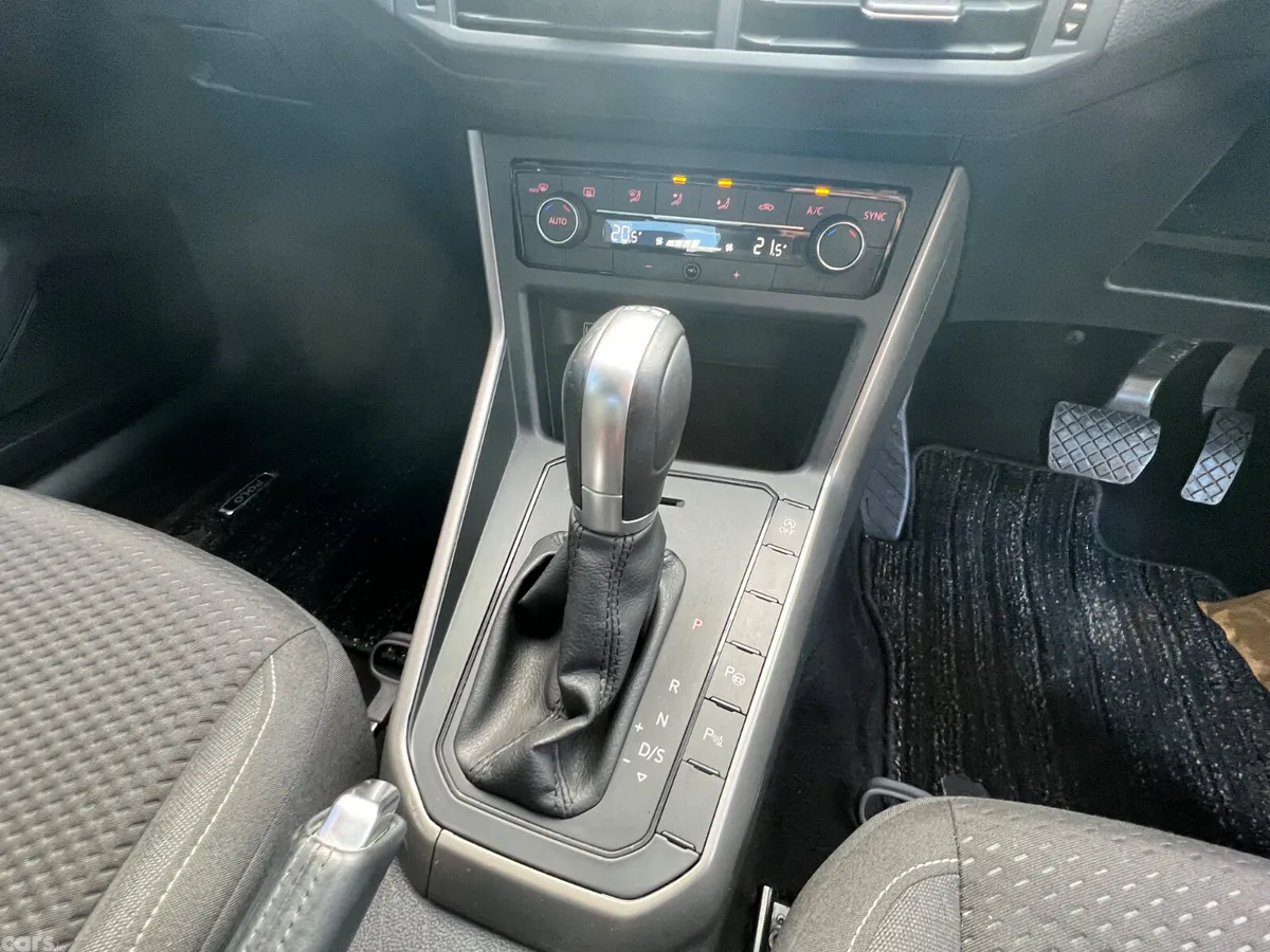 Volkswagen Polo Hatchback, Petrol, 2018, White