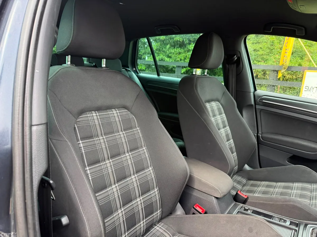 Volkswagen Golf Hatchback, Diesel, 2019, Blue