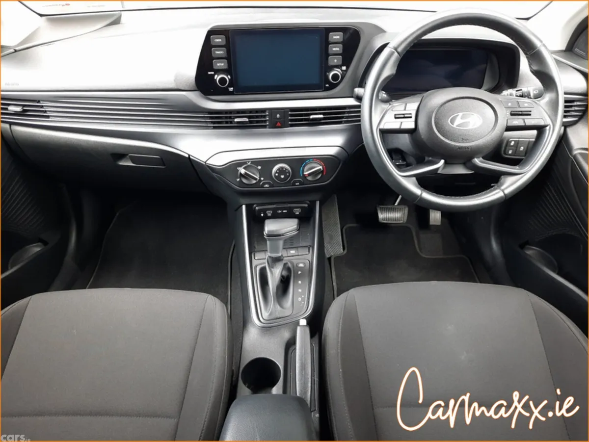Hyundai i20 Hatchback, Petrol, 2024, Grey