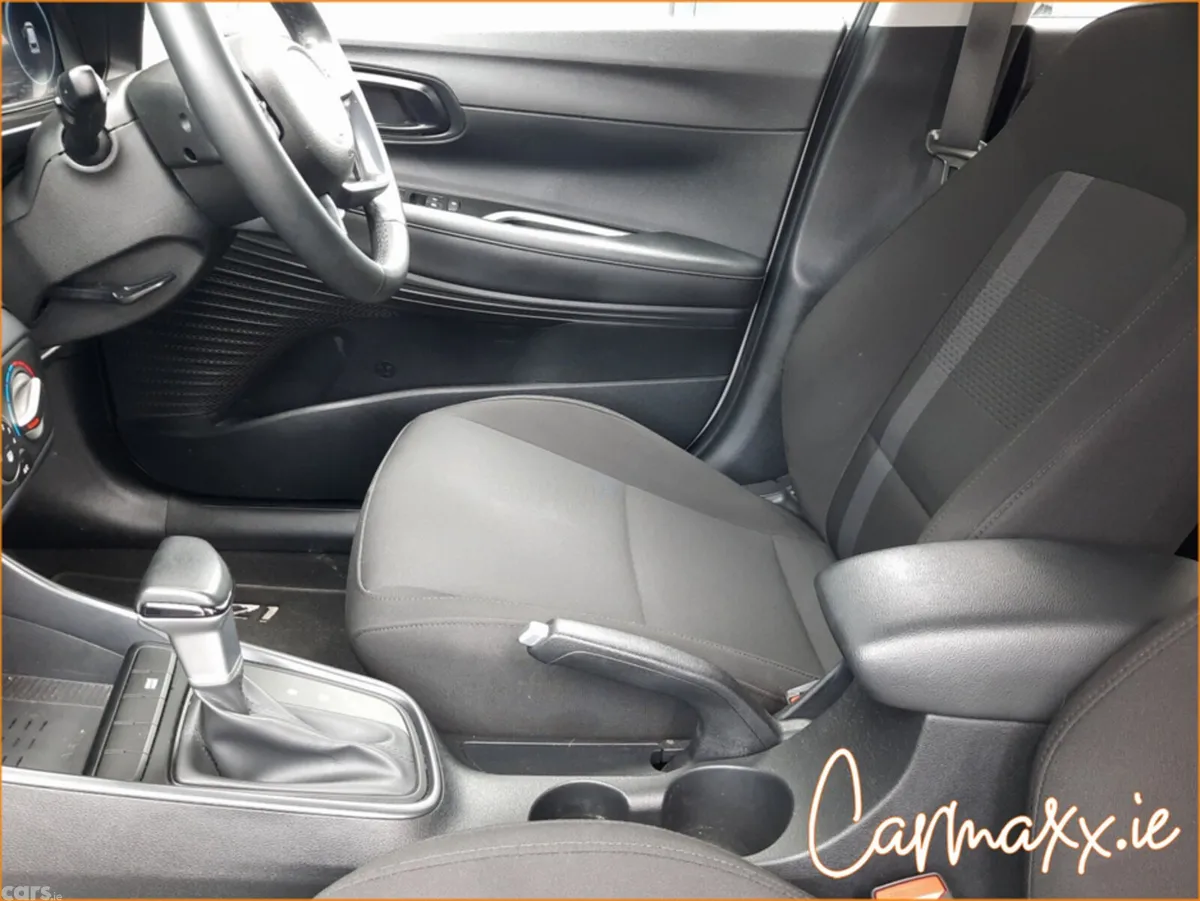 Hyundai i20 Hatchback, Petrol, 2024, Grey
