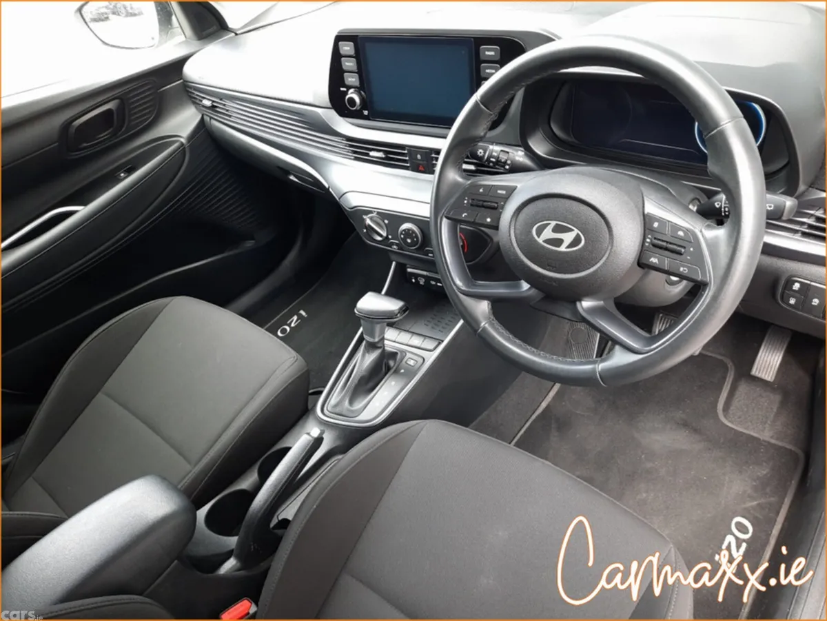 Hyundai i20 Hatchback, Petrol, 2024, Grey