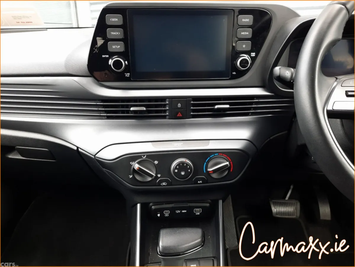 Hyundai i20 Hatchback, Petrol, 2024, Grey