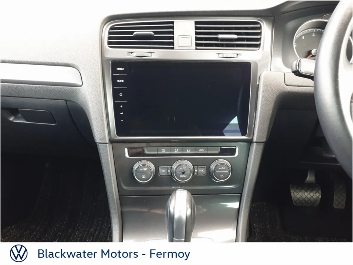 Volkswagen Golf Hatchback, Petrol, 2017, White