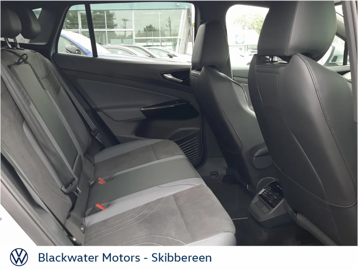 Volkswagen ID.4 SUV, Electric, 2026, Silver