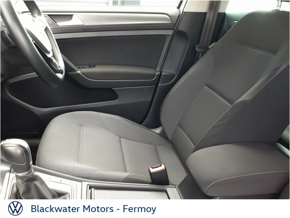 Volkswagen Golf Hatchback, Petrol, 2017, White